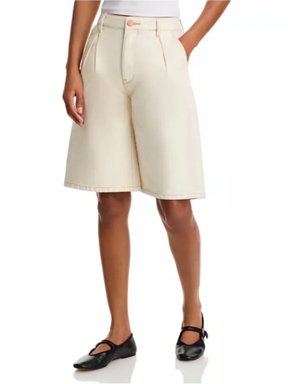 BLANKNYC Longline Pleated Denim Shorts in Cake Topper, Size 30